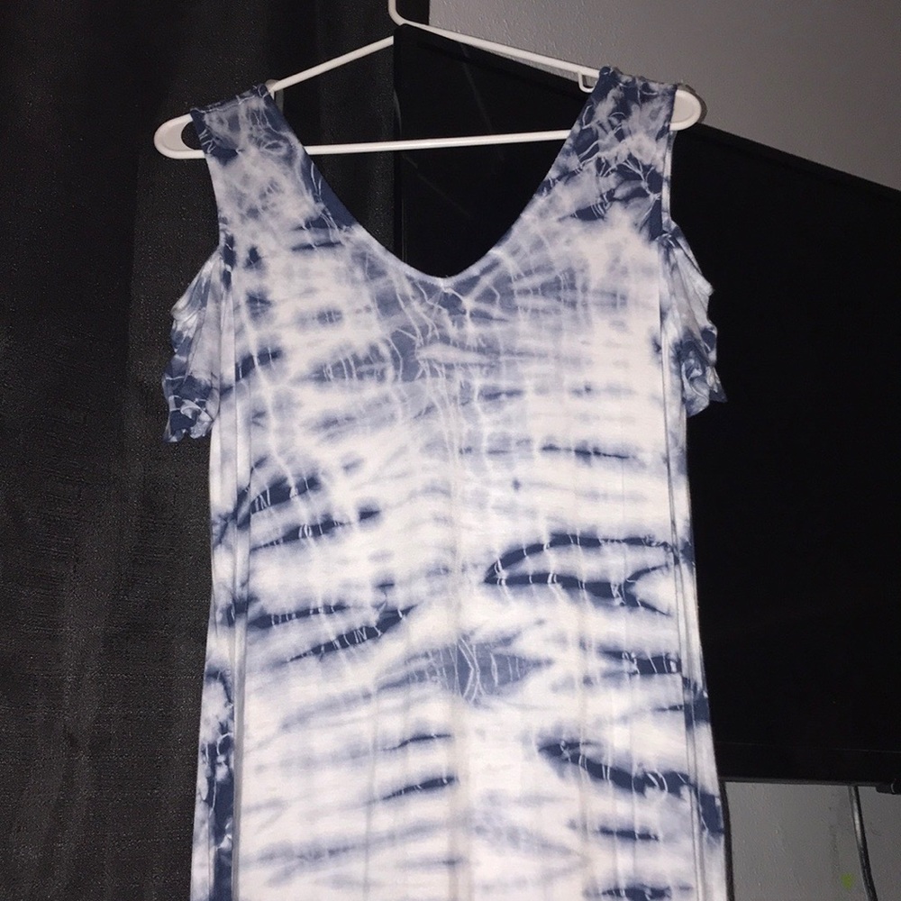 Sunday size small dress